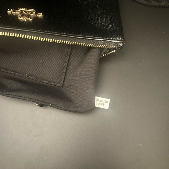 NWOT Coach Black Leather wristlet w/ gold zipper 8” x 4 1/2” - Picture 6 of 7